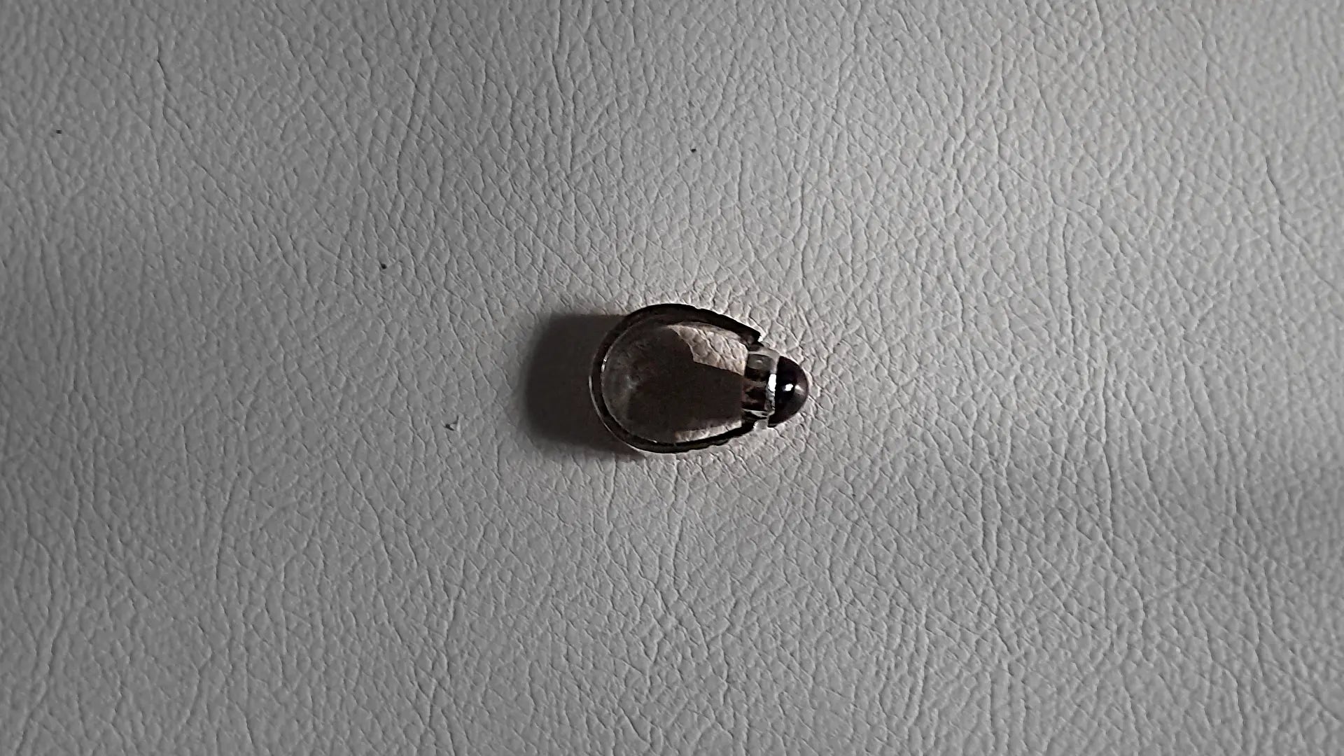 أوبال أسود ناري أحمر نادر - جوهرة نادرة لهواة الجمع من بيتش وايلد